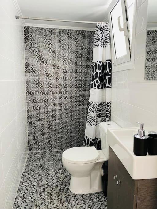 Apartamento Modern 2Br Near Centre -5Min Wlk Patras Exterior foto