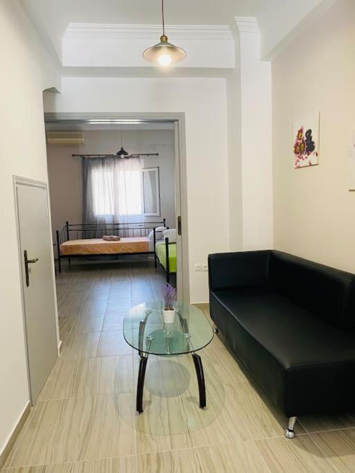 Apartamento Modern 2Br Near Centre -5Min Wlk Patras Exterior foto