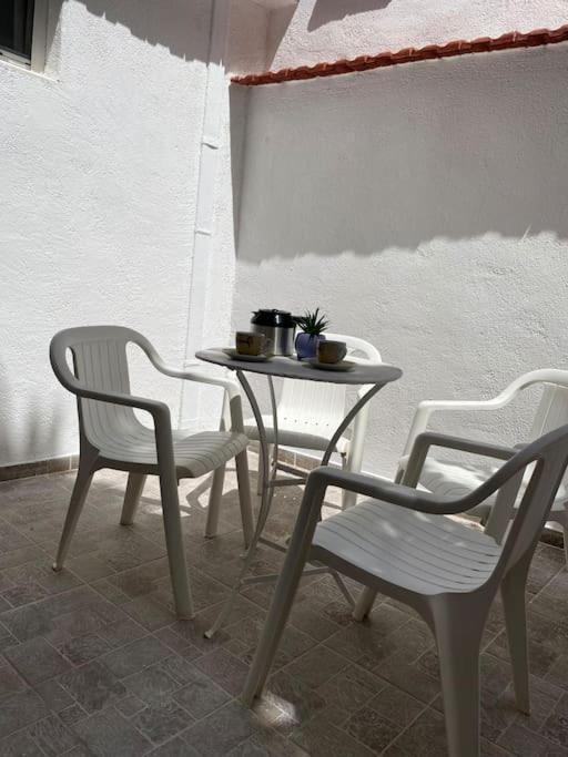 Apartamento Modern 2Br Near Centre -5Min Wlk Patras Exterior foto